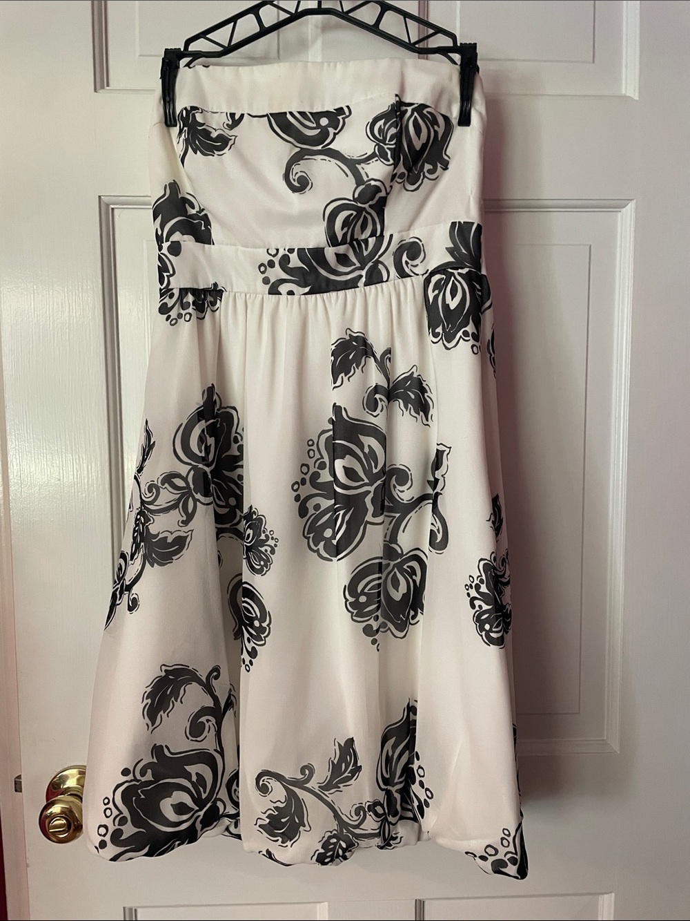 White House Black Market Black and White Strapless Floral Dress